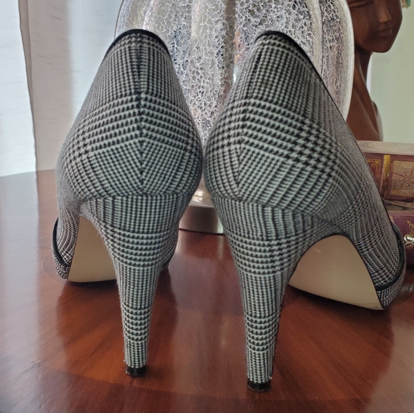 Talbots Peep Toe Platform Heels - Picture 11 of 11